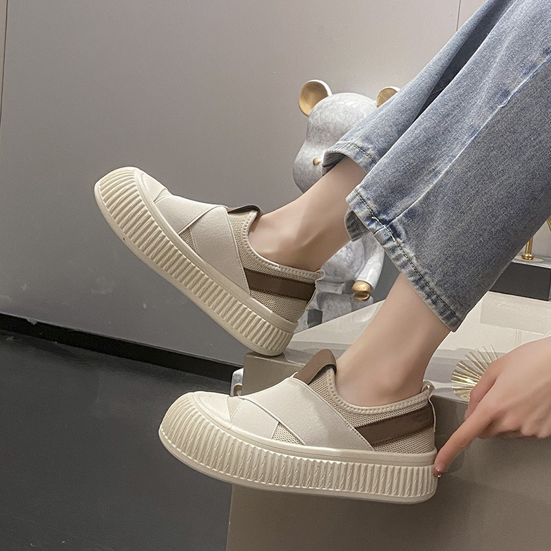 Summer Clothing Korea - รองเท้าลำลองสไตล์เรโทรใหม่ปี 2026 รองเท้ากีฬาแบบสวมสไตล์เกาหลี ระบายอากาศได้ดี กันลื่น ทนทานต่อการสึกหรอ