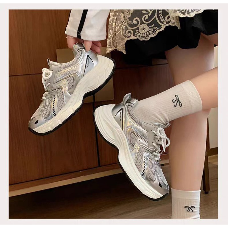รองเท้าผ้าใบผู้หญิงสไตล์ Unky  - Summer Clothing Korea บทวิจารณ์และราคา