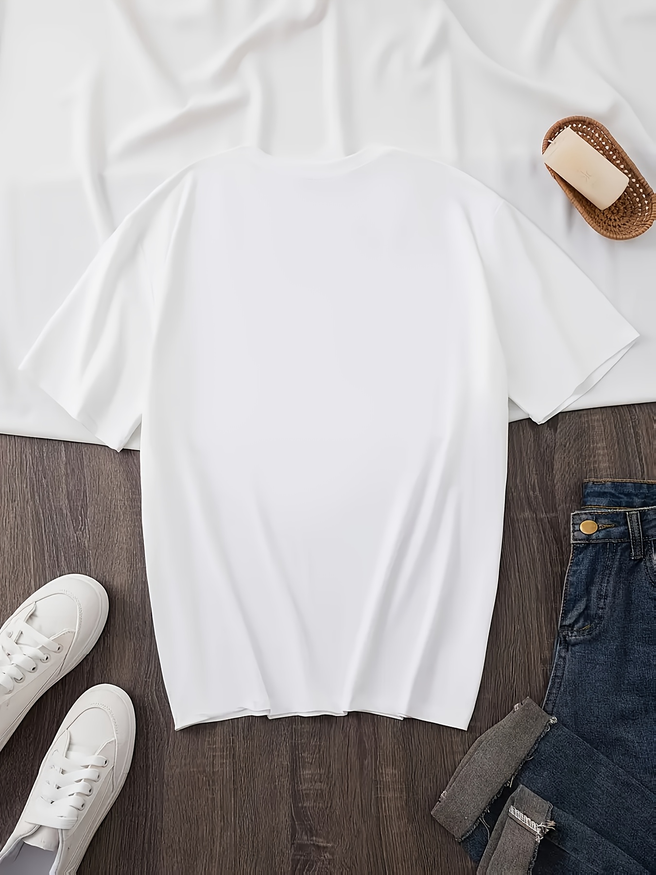 เสื้อยืดแขนสั้น น้ำหอมปารีสเป็ - Summer Clothing In Paris บทวิจารณ์และราคา